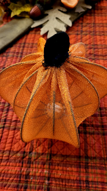 Autumn Tray with Dollar Tree items. Share NOW. #falltray #autumntray #falldecor #eclecticredbarn